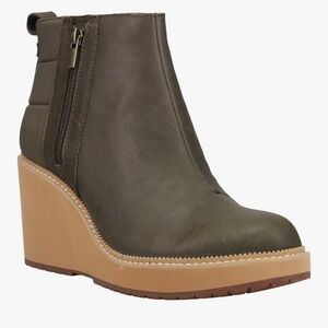 NWT Toms Raven Wedge Bootie in Green, Size 7.5